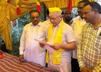 Akola Protest :  शेतकऱ्यांची कर्जमुक्ती करा आंदोलनाला बाळासाहेब आंबेडकर यांचा पाठिंबा