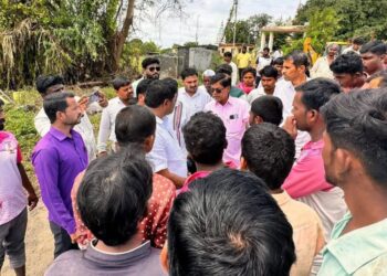 पूरग्रस्तांच्या मदतीसाठी वंचित बहुजन आघाडीचे मराठवाडा नेते प्रविण रणबागुल यांच्याकडून मदत