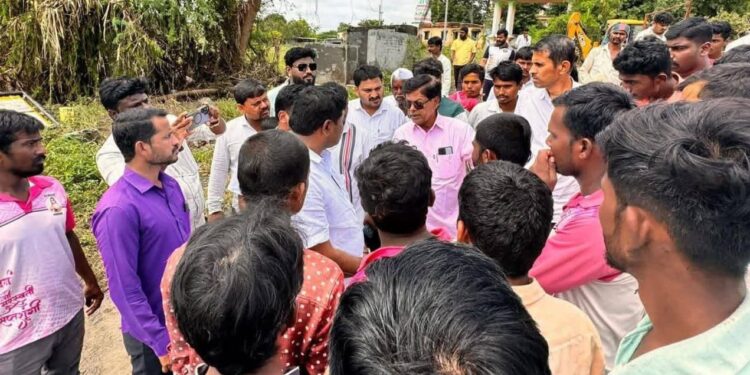 पूरग्रस्तांच्या मदतीसाठी वंचित बहुजन आघाडीचे मराठवाडा नेते प्रविण रणबागुल यांच्याकडून मदत