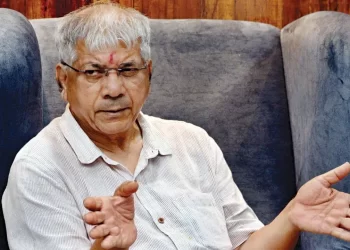 ॲड. प्रकाश आंबेडकरांचा काँग्रेसला सवाल : भाजपच्या दबावामुळे वंचित बहुजन आघाडीसोबत युतीपासून काँग्रेस दूर राहतेय का?