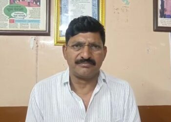 कोरेगावमध्ये ७४ वर्षांच्या लिंगायत महिलेच्या अंत्यविधीस विरोध; मृतदेह तहसील कार्यालयासमोर ठेवत वंचित बहुजन आघाडीचा इशारा