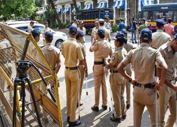 उच्च न्यायालयांमध्ये बॉम्बच्या धमकीने खळबळ; सुरक्षा यंत्रणांचा कसून तपास