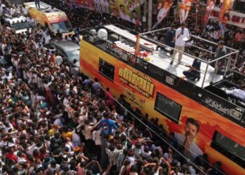 Tamilnadu : करूर येथे थलपती विजय यांच्या रॅलीत भीषण चेंगराचेंगरी; ३८ हून अधिक लोकांचा मृत्यू, १०० हून अधिक जखमी