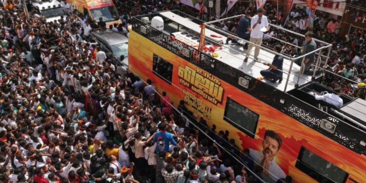 Tamilnadu : करूर येथे थलपती विजय यांच्या रॅलीत भीषण चेंगराचेंगरी; ३८ हून अधिक लोकांचा मृत्यू, १०० हून अधिक जखमी