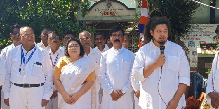 अशोक वाटिकेत धम्मचक्र प्रवर्तन दिनानिमित्त बाबासाहेब आंबेडकरांना अभिवादन!