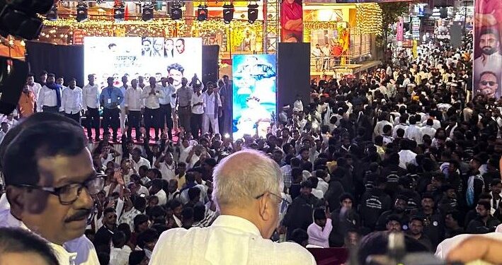 धम्मचक्र प्रवर्तन दिनी अकोल्यात ॲड. प्रकाश आंबेडकर यांचे जल्लोषात स्वागत