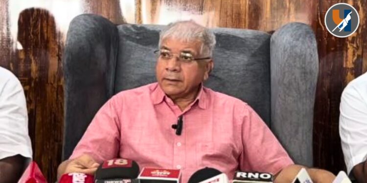 महाराष्ट्र सरकार हे चोरांचे सरकार; ओला दुष्काळ न जाहीर केल्याने सरकारवर प्रकाश आंबेडकरांची टीका