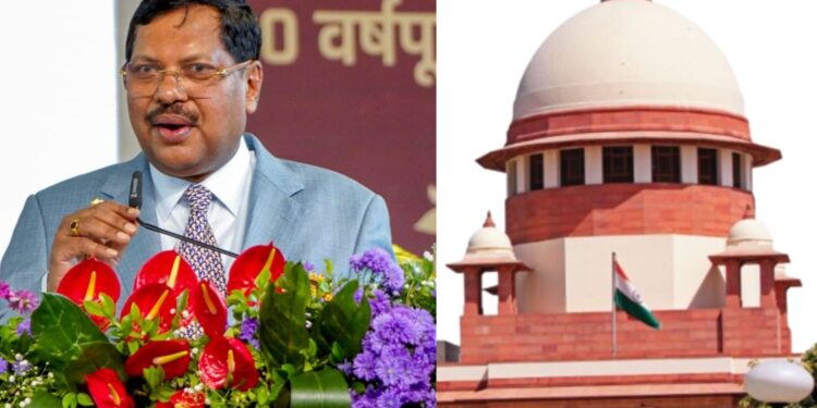 Bhushan Gavai  : सरन्यायाधीशांवर बूट फेकण्याचा वकिलाचा प्रयत्न; 'सनातनचा अपमान सहन करणार नाही'- वकिलाची घोषणाबाजी