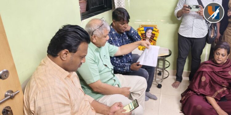 ऍड. बाळासाहेब आंबेडकर यांनी नोशील रबाळे नवी मुंबई येथील आत्महत्या केलेल्या मुलीच्या कुटुंबाची सांत्वनपर भेट घेतली