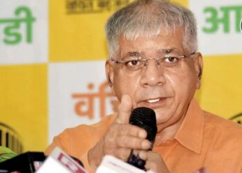 जातीभेदामुळे आयपीएस अधिकारी वाय. पुरन कुमार यांची आत्महत्या; जातीय मानसिकतेचा बळी - ॲड. प्रकाश आंबेडकर