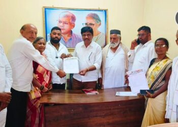 अकोला जिल्ह्यातील नगरपरिषद/नगरपंचायत निवडणुकीसाठी वंचित बहुजन आघाडीकडून उमेदवारी अर्ज स्वीकारणे सुरू