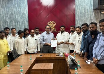 राहुल मकासरे, विजय वाहूळ व कार्यकर्त्यांवरील ‘खोटे’ गुन्हे मागे घ्या, RSS च्या लोकांवर अॅट्रॉसिटी दाखल करा ; वंचित बहुजन युवा आघाडीची आक्रमक मागणी