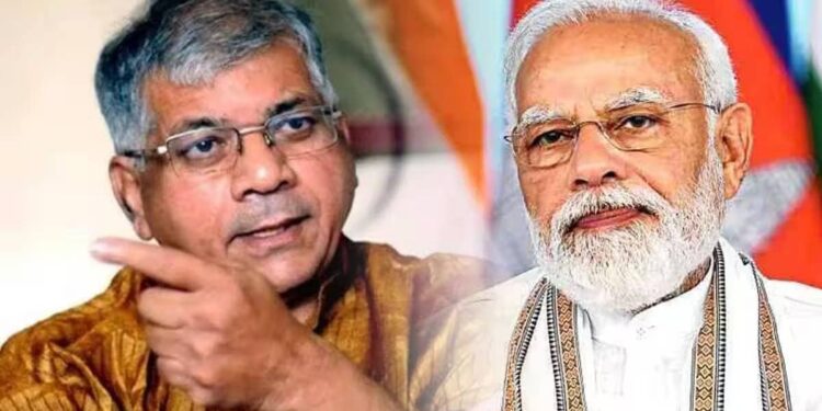 अमेरिका भारताचे परराष्ट्र धोरण ठरवत आहे का? ; ॲड. प्रकाश आंबेडकर यांचा सरकारला सवाल!