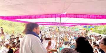 मुदखेडमध्ये सुजात आंबेडकरांच्या जाहीर सभेला प्रचंड गर्दी; विकासासाठी ‘वंचित’ला संधी देण्याचे आवाहन