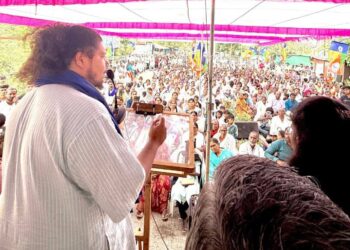 मुदखेडमध्ये सुजात आंबेडकरांच्या जाहीर सभेला प्रचंड गर्दी; विकासासाठी ‘वंचित’ला संधी देण्याचे आवाहन