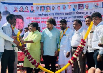 मालेगाव जाहीर सभा : ‘प्रस्थापित पक्षांना त्यांची जागा दाखवा’; सुजात आंबेडकरांच्या सभेला नागरिकांचा उत्स्फूर्त प्रतिसाद