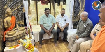 Mumbai : बाळासाहेब आंबेडकर यांची ठोके कुटुंबीयांना सांत्वनपर भेट