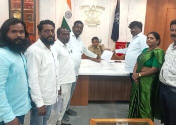 बाळासाहेब आंबेडकर यांची बदनामी करणाऱ्यांवर गुन्हा दाखल करा - वंचित बहुजन आघाडीची मागणी