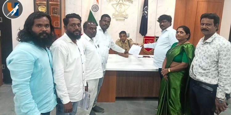 बाळासाहेब आंबेडकर यांची बदनामी करणाऱ्यांवर गुन्हा दाखल करा - वंचित बहुजन आघाडीची मागणी