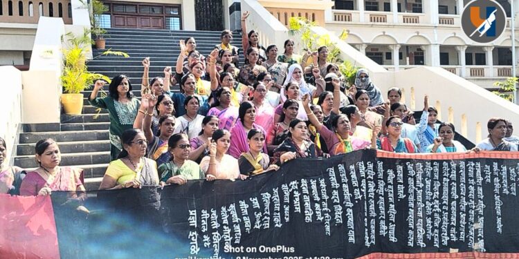 'साडी'वर निषेध! डॉ. संपदा मुंडे प्रकरणावरून अकोल्यात वंचित महिला आघाडीचा रुपाली चाकणकरांविरोधात एल्गार