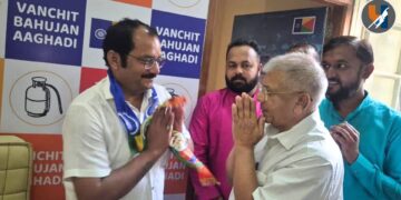 बाळासाहेब आंबेडकर यांच्या उपस्थितीत नाशिकमध्ये शेकडो कार्यकर्त्यांचा वंचित बहुजन आघाडीत प्रवेश