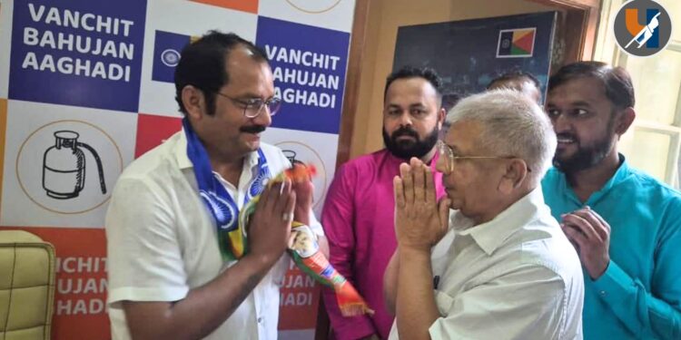 बाळासाहेब आंबेडकर यांच्या उपस्थितीत नाशिकमध्ये शेकडो कार्यकर्त्यांचा वंचित बहुजन आघाडीत प्रवेश