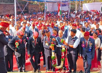 संविधान दिनाचा जयघोष! बार्टीच्या 'वॉक फॉर संविधान' रॅलीत पुणे शहर दणाणले; हजारो विद्यार्थी आणि नागरिकांचा सहभाग