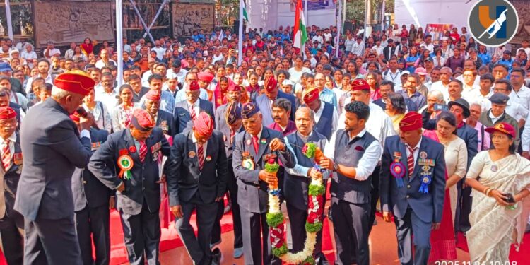 संविधान दिनाचा जयघोष! बार्टीच्या 'वॉक फॉर संविधान' रॅलीत पुणे शहर दणाणले; हजारो विद्यार्थी आणि नागरिकांचा सहभाग