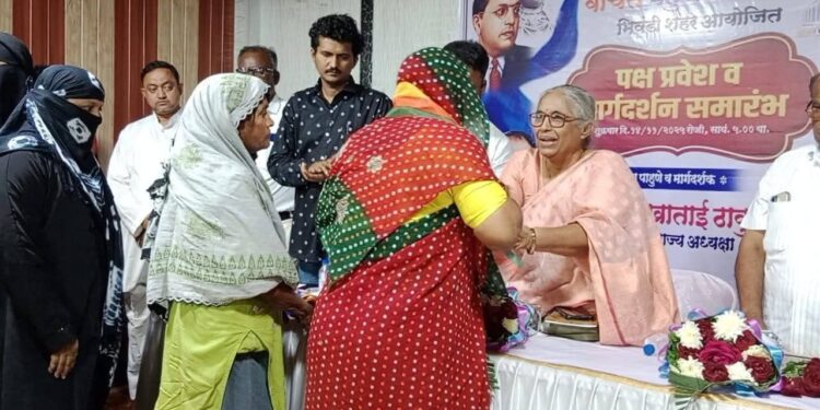 भिवंडीत वंचित बहुजन आघाडीत अनेकांचा  पक्षप्रवेश; विविध पक्षांतील प्रमुख पदाधिकाऱ्यांचा ‘वंचित’मध्ये प्रवेश