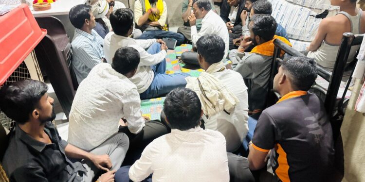 बाळापूर तालुक्यात ओबीसी घोंगडी बैठक दौऱ्याला मोठा प्रतिसाद