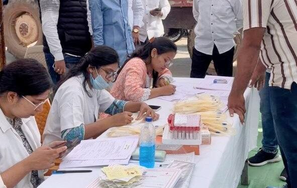 औरंगाबाद येथे डॉ. बाबासाहेब आंबेडकर यांच्या महापरिनिर्वाण दिनानिमित्त भव्य ‘महा आरोग्य शिबीर’ उत्साहात संपन्न!