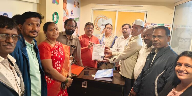 पुणे महापालिकेसाठी ‘वंचित’ सज्ज! शेकडो इच्छुकांनी घेतली पक्ष कार्यालयात धाव; उमेदवारीसाठी मोठी गर्दी