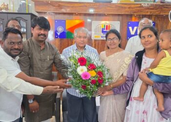 यवतमाळच्या विजयी नगरसेवकांनी घेतली ॲड. बाळासाहेब आंबेडकर यांची भेट