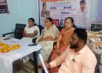 स्त्री मुक्ती दिन: जालन्यात वंचित बहुजन आघाडीच्या वतीने मनुस्मृती दहन करून क्रांतीदिनाचे अभिवादन