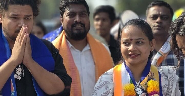 वॉर्ड १३९ मध्ये सुजात आंबेडकरांची पदयात्रा; वंचित-काँग्रेस युतीच्या उमेदवार स्नेहल सोहनींच्या प्रचाराचा धडाका