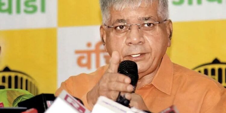 अदानींशी झालेला धारावी पुनर्विकास प्रकल्पाचा फेरविचार करू – ॲड. प्रकाश आंबेडकर