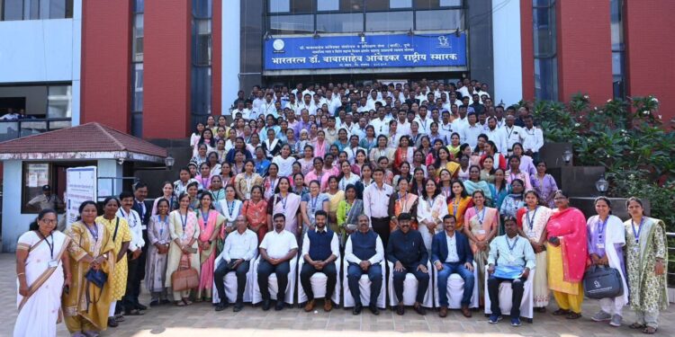 समतादुतांनी शासनाच्या विकास प्रक्रियेचे वाहक व्हावे – डॉ. हर्षदीप कांबळे 