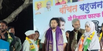 सिमरन फारुक शिकलगार यांच्या प्रचारासाठी येडशीत सुजात आंबेडकरांची तोफ धडाडली; कार्यकर्त्यांचा उत्स्फूर्त प्रतिसाद