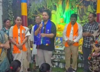 मुंबई महापालिकेतील भ्रष्टाचारावरून सुजात आंबेडकरांचा सत्ताधाऱ्यांवर कडाडून प्रहार; कॉर्नर सभेला नागरिकांचा उदंड प्रतिसाद