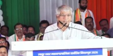 ‘ट्रम्पला कशाला युद्ध करायला लावता, मतदानातून आपणच यांचा माज उतरवू’; लातूरच्या जाहीर सभेत ॲड. प्रकाश आंबेडकर यांचे सत्ताधाऱ्यांवर कडाडून प्रहार