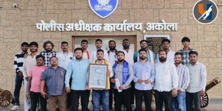 डॉ. बाबासाहेब आंबेडकरांच्या पुतळ्यांची विटंबना करणाऱ्यांवर ‘देशद्रोहा’चा गुन्हा दाखल करा; वंचित युवा आघाडी आक्रमक