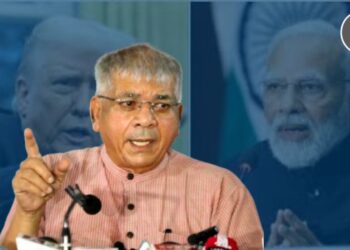 मोदी सरकारवर ट्रम्पचा दबाव आहे का? ; राफेल खरेदीवरून प्रकाश आंबेडकरांचे सरकारला प्रश्न!