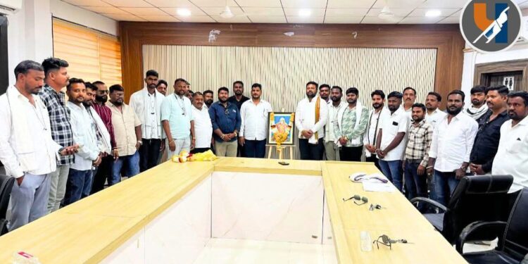 अकोल्यात वंचित बहुजन युवा आघाडी तर्फे संत गाडगेबाबा जयंती उत्साहात साजरी