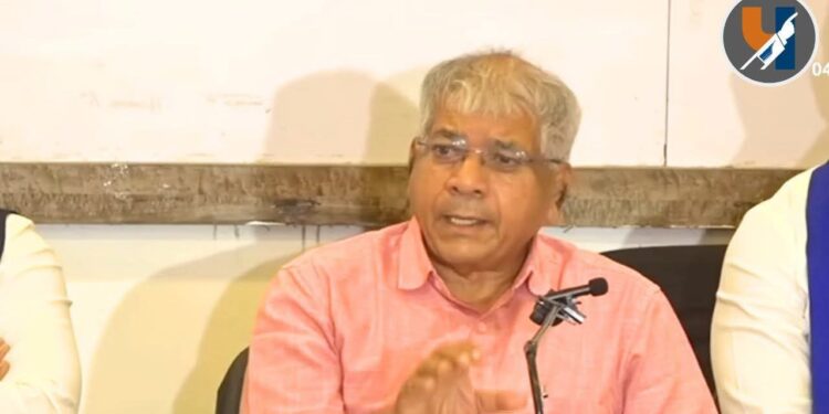 देशाचे सार्वभौमत्व अमेरिकेच्या दावणीला; ॲड. प्रकाश आंबेडकरांचा पंतप्रधानांवर निशाणा