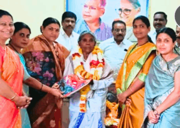 वंचित बहुजन आघाडीतर्फे शिवजयंती उत्साहात साजरी; ज्येष्ठ कार्यकर्त्या मनकर्ना सिरसाठ यांचा विशेष सत्कार