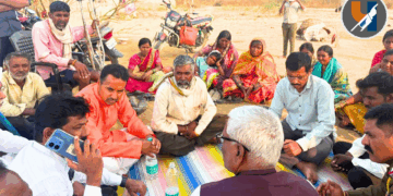 बीड जिल्ह्यात सुर्डीत पारधी कुटुंबांवर जीवघेणा हल्ला; घरे उध्वस्त, वंचित बहुजन आघाडीची पीडितांना भेट