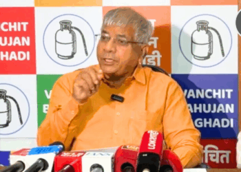 ‘मुद्रा मोदी ते मुजरा मोदी’ – प्रकाश आंबेडकर