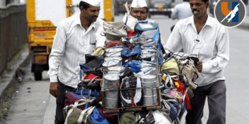 Mumbai Dabbawala Service LPG Gas Shortage Impact: डबेवाल्यांचे उत्पन्न घटले; हजारो डब्यांची संख्या शेकड्यावर, १५० वर्षात प्रथमच अशी स्थिती