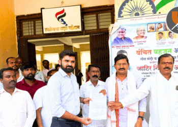 गॅस तुटवडा व महागाईविरोधात कर्जत तहसीलसमोर वंचित बहुजन आघाडीचे आंदोलन