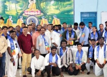 मुलुंडमध्ये वंचित बहुजन युवा आघाडीत कार्यकर्त्यांचा उत्साहात पक्षप्रवेश